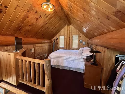Bedroom - n6985 Olson Road, Shingleton, MI 49884 photo 1 of 6
