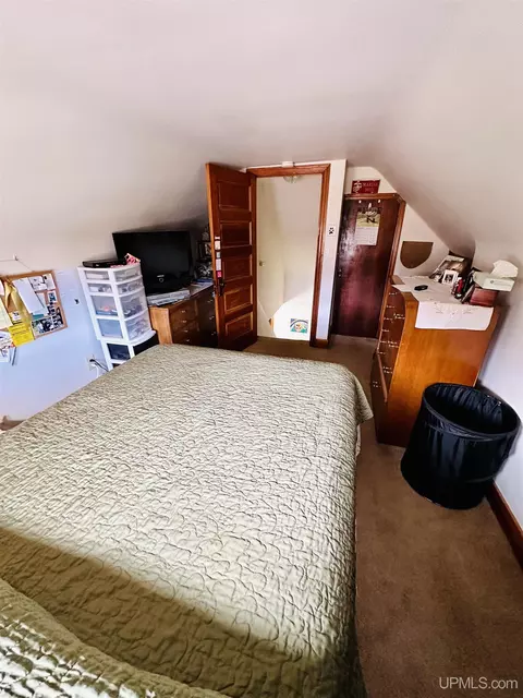 125 York, Ishpeming, MI 49849 photo 16