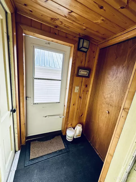 125 York, Ishpeming, MI 49849 photo 18