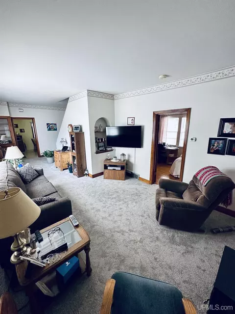 125 York, Ishpeming, MI 49849 photo 5