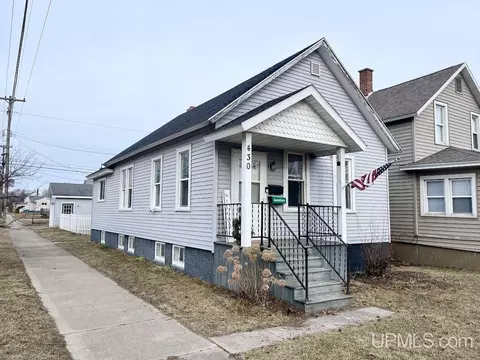 430 S 14th, Escanaba, MI 49829