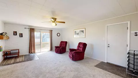 Living - 7119 Adelle, Flushing, MI 48433 photo 3 of 4