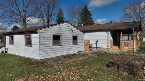 Exterior - 7119 Adelle, Flushing, MI 48433 photo 8 of 11