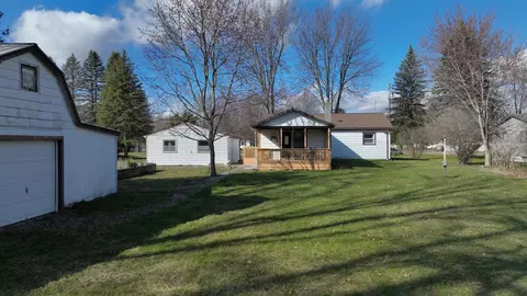 Exterior - 7119 Adelle, Flushing, MI 48433 photo 5 of 11