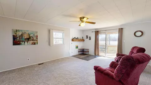Living - 7119 Adelle, Flushing, MI 48433 photo 4 of 4