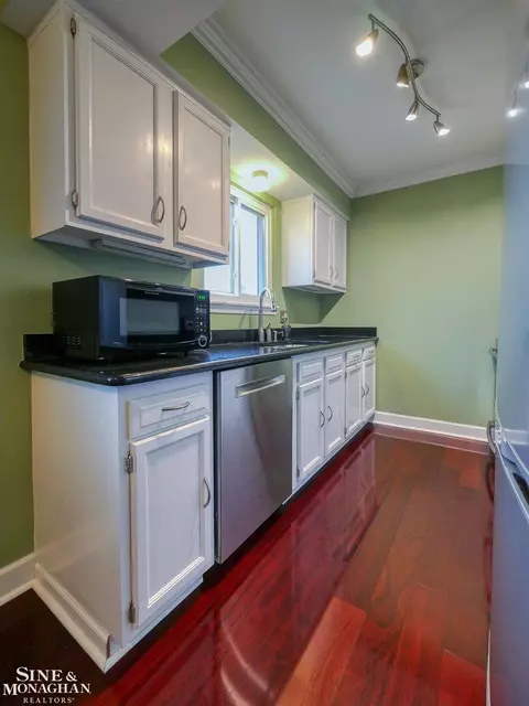 Kitchen - 1940 River #11, Saint Clair, MI 48079 photo 3 of 3