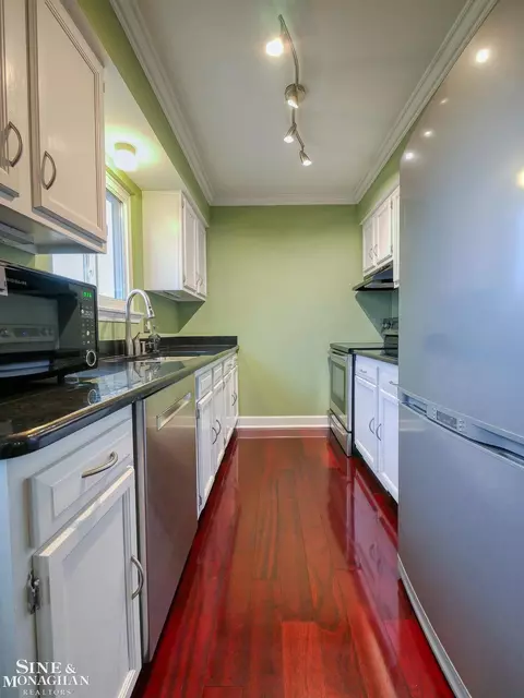 Kitchen - 1940 River #11, Saint Clair, MI 48079 photo 2 of 3