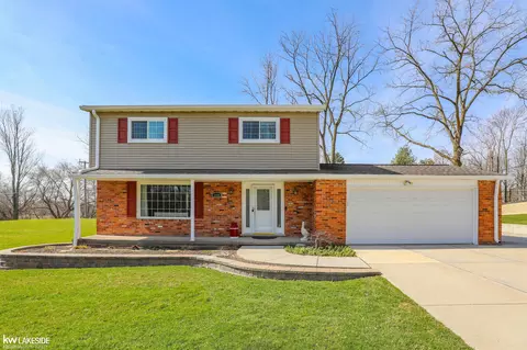 1445 W Silverbell, Lake Orion, MI 48359