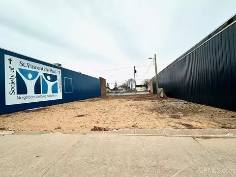 1006 Ludington, Escanaba, MI 49829