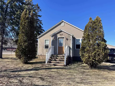 1712 Michigan, Gladstone, MI 49837