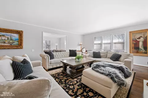 Living - 15827 Windmill Pointe, Grosse Pointe Park, MI 48230 photo 5 of 9