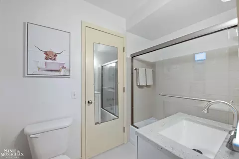 Bath - 15827 Windmill Pointe, Grosse Pointe Park, MI 48230 photo 4 of 5