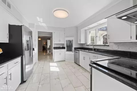 Kitchen - 15827 Windmill Pointe, Grosse Pointe Park, MI 48230 photo 2 of 3
