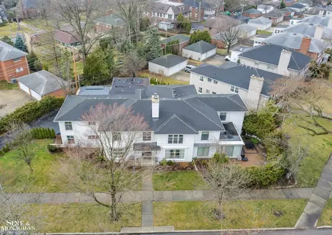 View/Area - 15827 Windmill Pointe, Grosse Pointe Park, MI 48230 photo 3 of 8