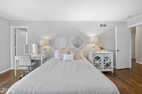 Bedroom - 15827 Windmill Pointe, Grosse Pointe Park, MI 48230 photo 3 of 6