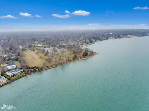 View/Area - 15827 Windmill Pointe, Grosse Pointe Park, MI 48230 photo 5 of 8