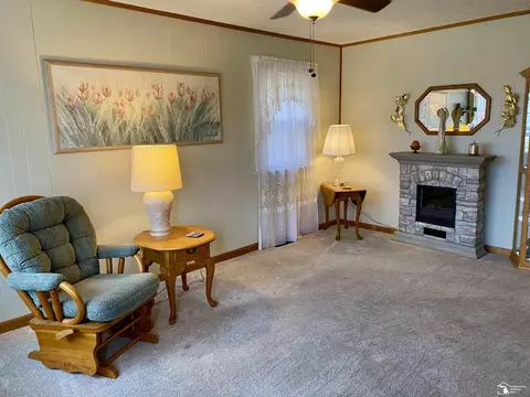 Living - 18542 Hinton, Riverview, MI 48193 photo 2 of 3