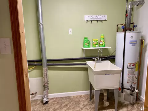 Other - 18542 Hinton, Riverview, MI 48193 photo 9 of 11
