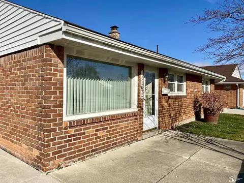 Exterior - 18542 Hinton, Riverview, MI 48193 photo 5 of 11