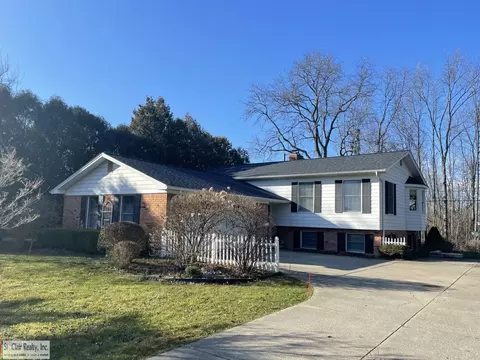 4112 Yankee, Saint Clair, MI 48079 photo 2