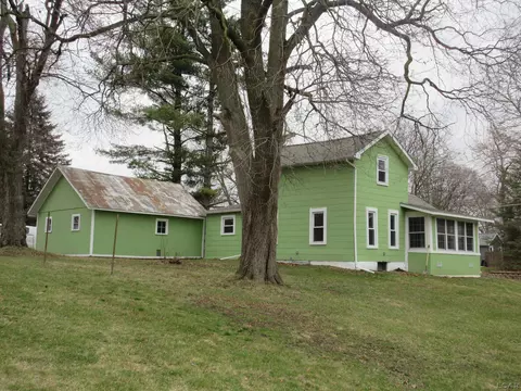519 E Chicago Blvd, Tecumseh, MI 49286