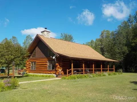 349 Us141, Crystal Falls, MI 49920