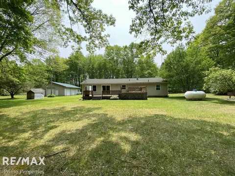 790 Moff, Columbiaville, MI 48421