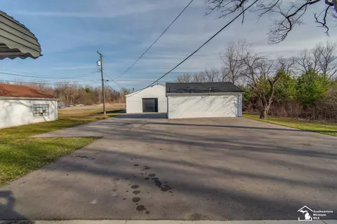 Exterior - 30664 Beverly, Romulus, MI 48174 photo 3 of 4