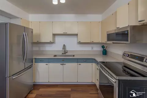 Kitchen - 30664 Beverly, Romulus, MI 48174 photo 2 of 3