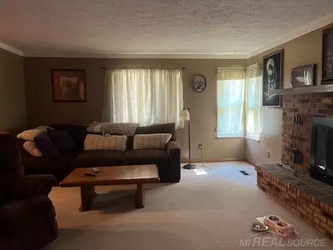 737 Liberty, Algonac, MI 48001 photo 8