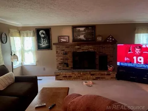 737 Liberty, Algonac, MI 48001 photo 7