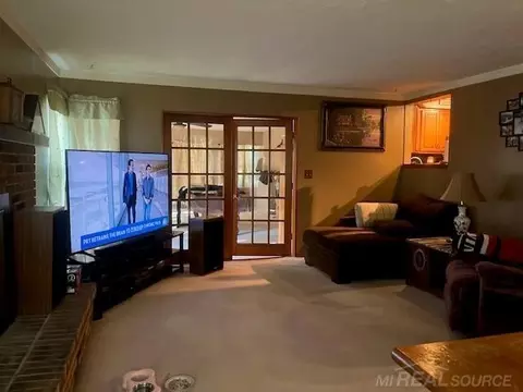 737 Liberty, Algonac, MI 48001 photo 9