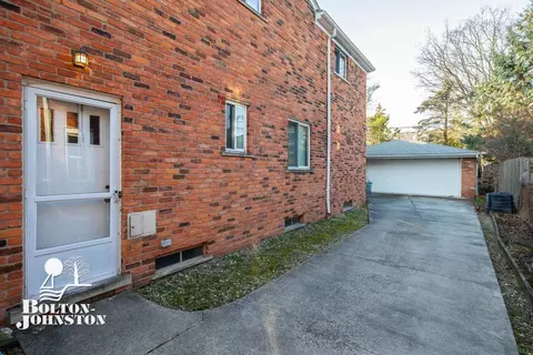1221 Yorkshire, Grosse Pointe Park, MI 48230 photo 3
