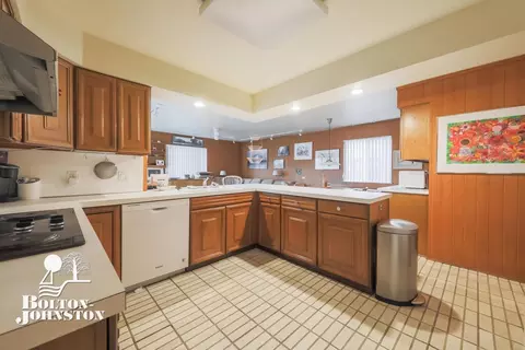 1221 Yorkshire, Grosse Pointe Park, MI 48230 photo 21