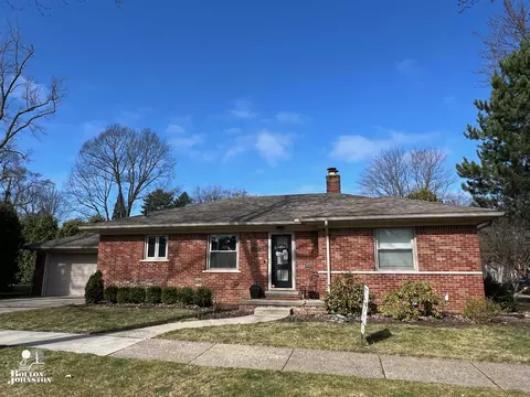 339 Belanger, Grosse Pointe Farms, MI 48236