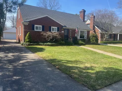 341 Belanger, Grosse Pointe Farms, MI 48236