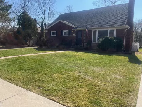Exterior - 341 Belanger, Grosse Pointe Farms, MI 48236 photo 12 of 12
