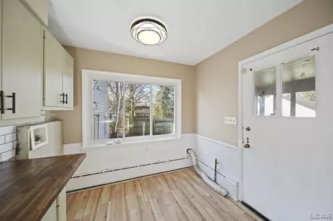 214 E Butler, Adrian, MI 49221 photo 23