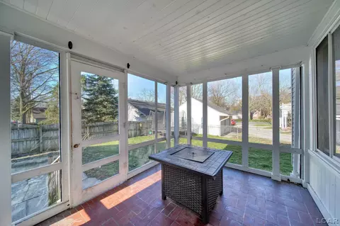 214 E Butler, Adrian, MI 49221 photo 45
