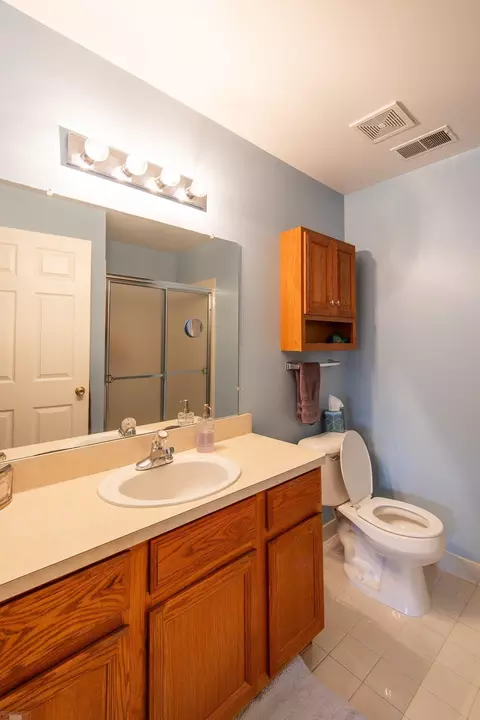 Bath - 45733 Heather Rdg, Macomb, MI 48044 photo 1 of 4