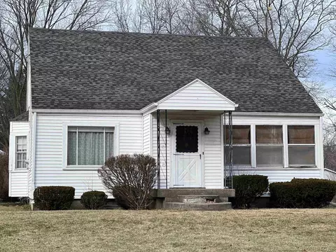1418 Moore, Adrian, MI 49221