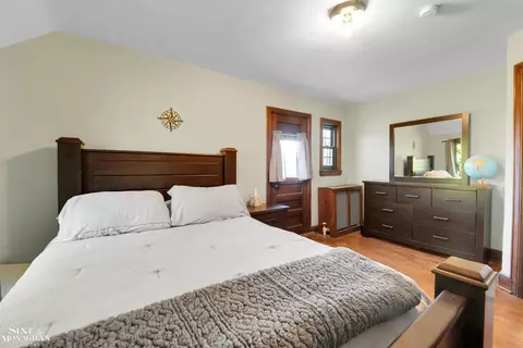 Bedroom - 780 Washington, Grosse Pointe, MI 48230 photo 2 of 6