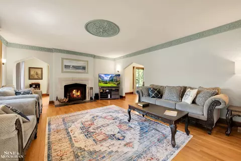 Living - 780 Washington, Grosse Pointe, MI 48230 photo 1 of 2