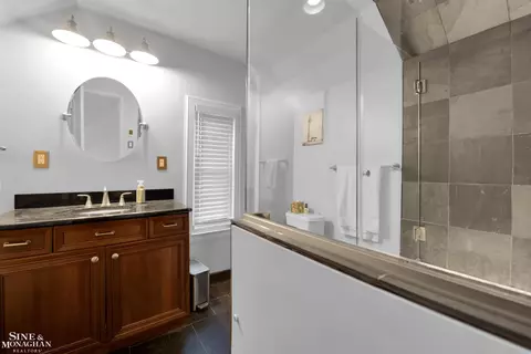 Bath - 780 Washington, Grosse Pointe, MI 48230 photo 1 of 1