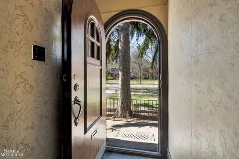 Entry Way - 780 Washington, Grosse Pointe, MI 48230 photo 1 of 3