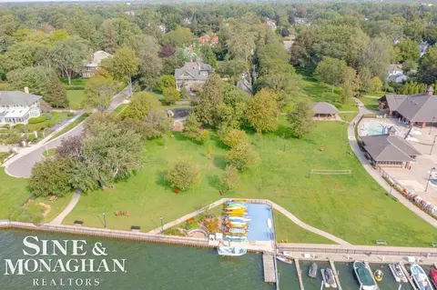 View/Area - 780 Washington, Grosse Pointe, MI 48230 photo 2 of 3