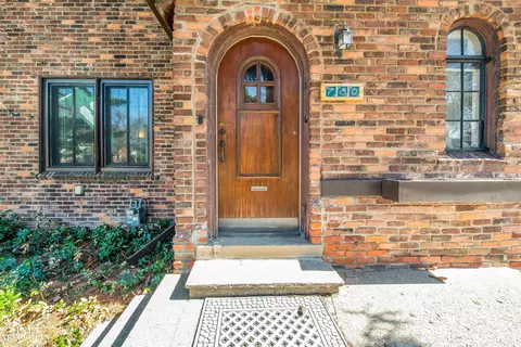 Exterior - 780 Washington, Grosse Pointe, MI 48230 photo 2 of 10