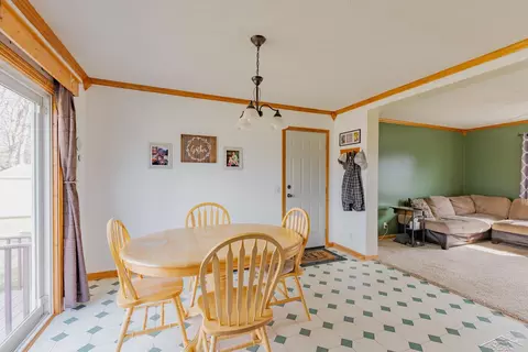 Dining - 12955 E Burt, Birch Run, MI 48415 photo 1 of 2