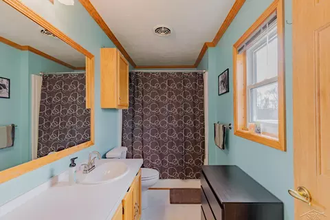Bath - 12955 E Burt, Birch Run, MI 48415 photo 3 of 4