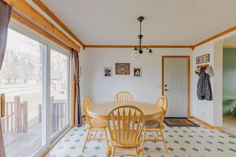 Dining - 12955 E Burt, Birch Run, MI 48415 photo 2 of 2